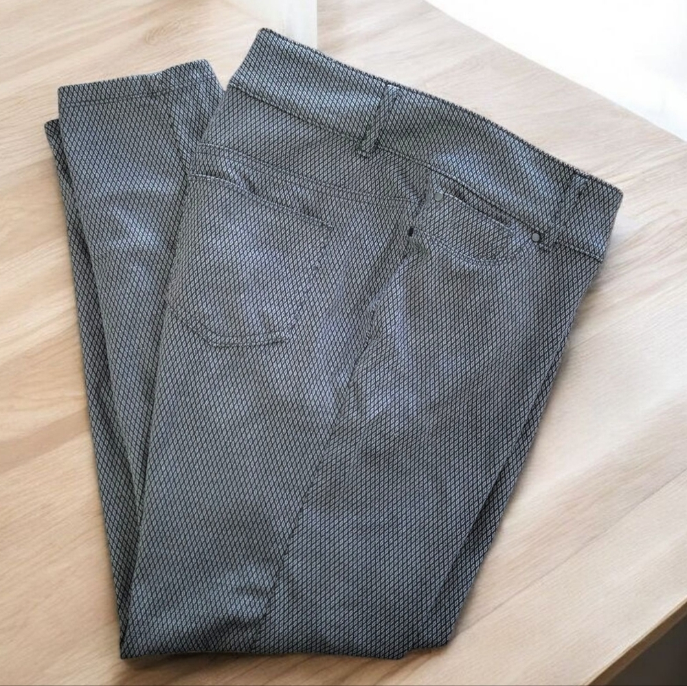 Patterned Stretch Pants